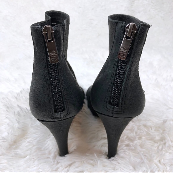 SOLD | Vince Camuto | Black Leather Booties - Picture 4 of 8
